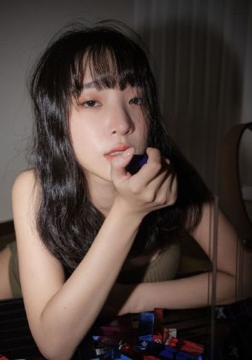 九九热99这里只有精品视频23_十万网红美女美酱