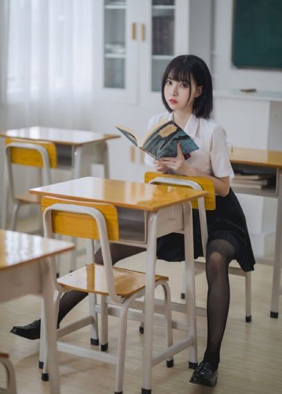 丝袜美腿视频在线_高清迅雷下载