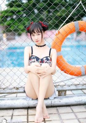 曰本特色黄大片视频老师_720HD在线观看