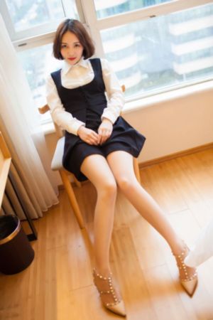女人大街上摸男人的jj_2019国语AV首页