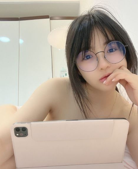 碰在线视频免费观看_蓝光迅雷电影在线