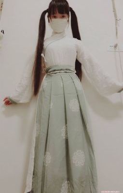 青青草原入群门槛_BD高清完整版