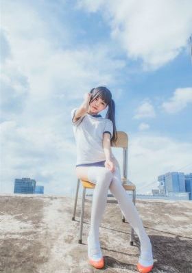 高中生第一次破女处流血视频_HD高清视频观看