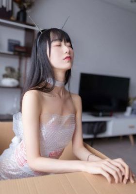 人妻护士痴汉电车HD_迅雷在线观看