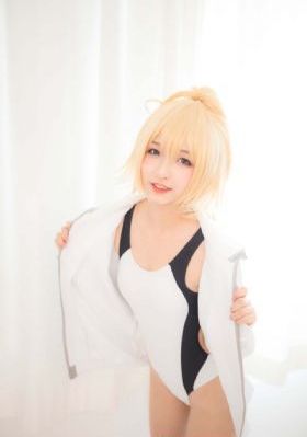 亚洲中字幕女_4K免费播放